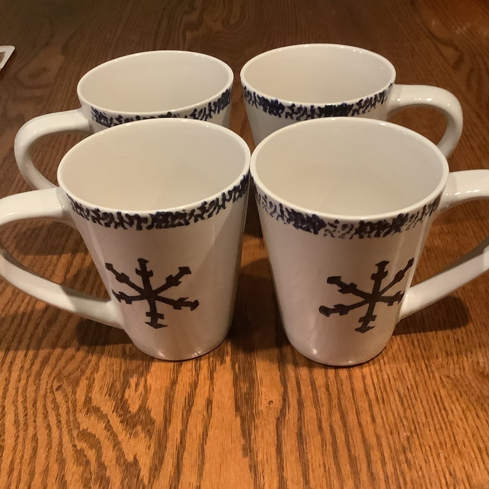 Four Gibson Blue Snowflake Mugs